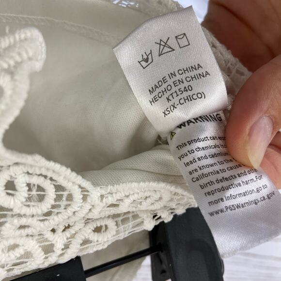 Windsor XS White Boho Crochet Lace Thin Spaghetti Strap Halter Crop Top - Picture 8 of 8